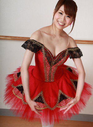 Cute Woman Ririka Suzuki,